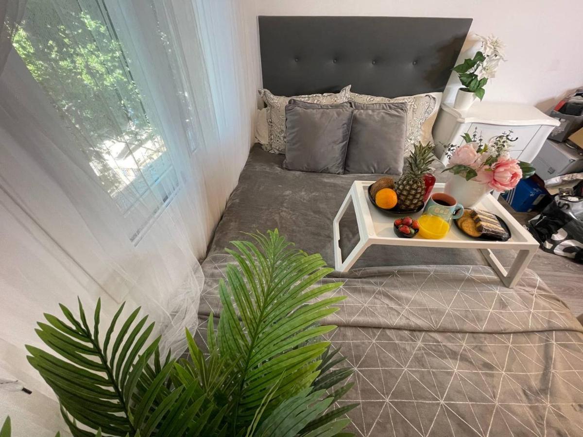 Luxury Room En Madrid Exterior foto